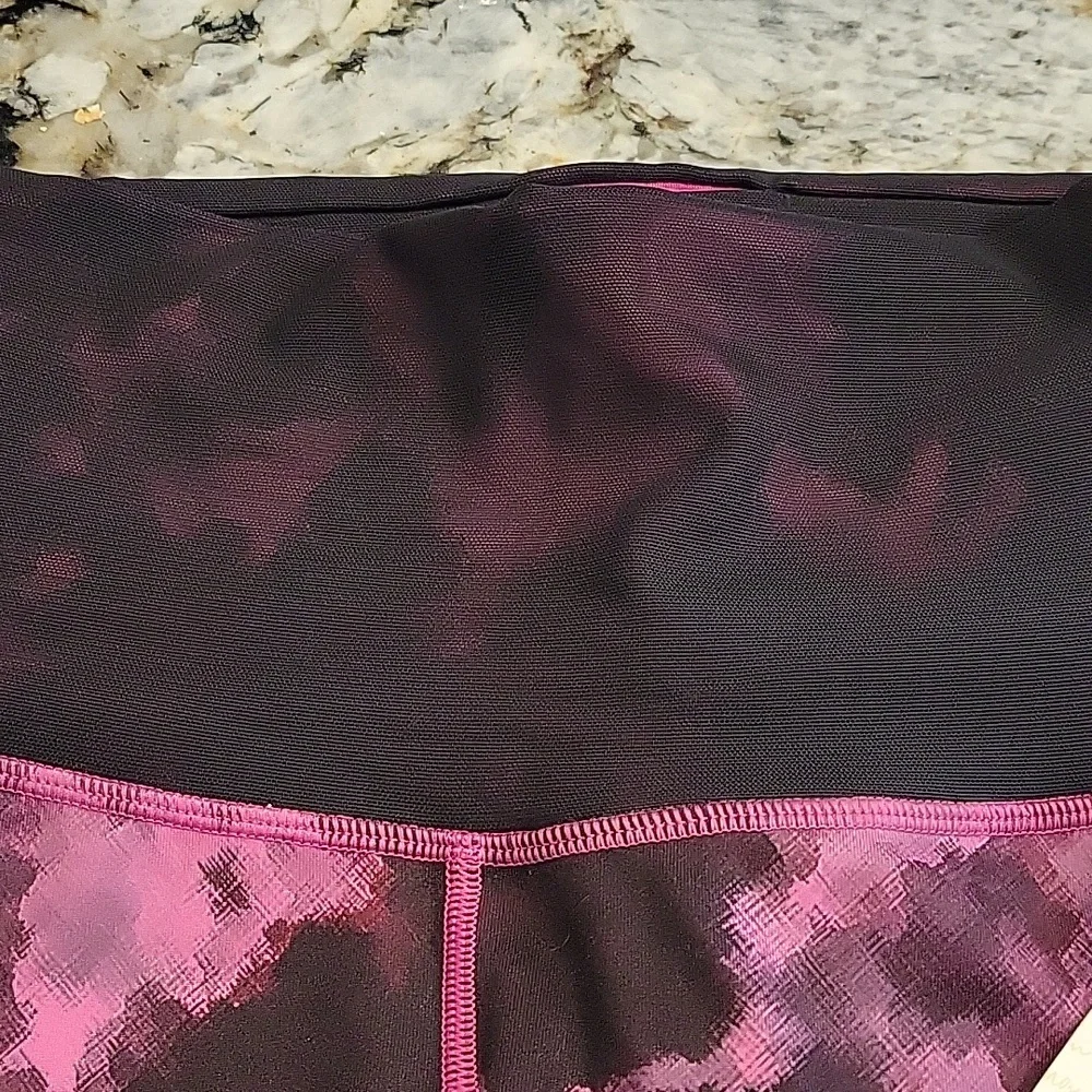 NWT Lululemon High-Rise Sweaty Endeavor Leggings - Picture 7 of 9